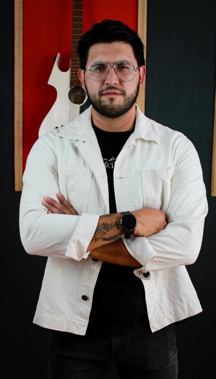 Retrato de integrante de Los Exclusivos